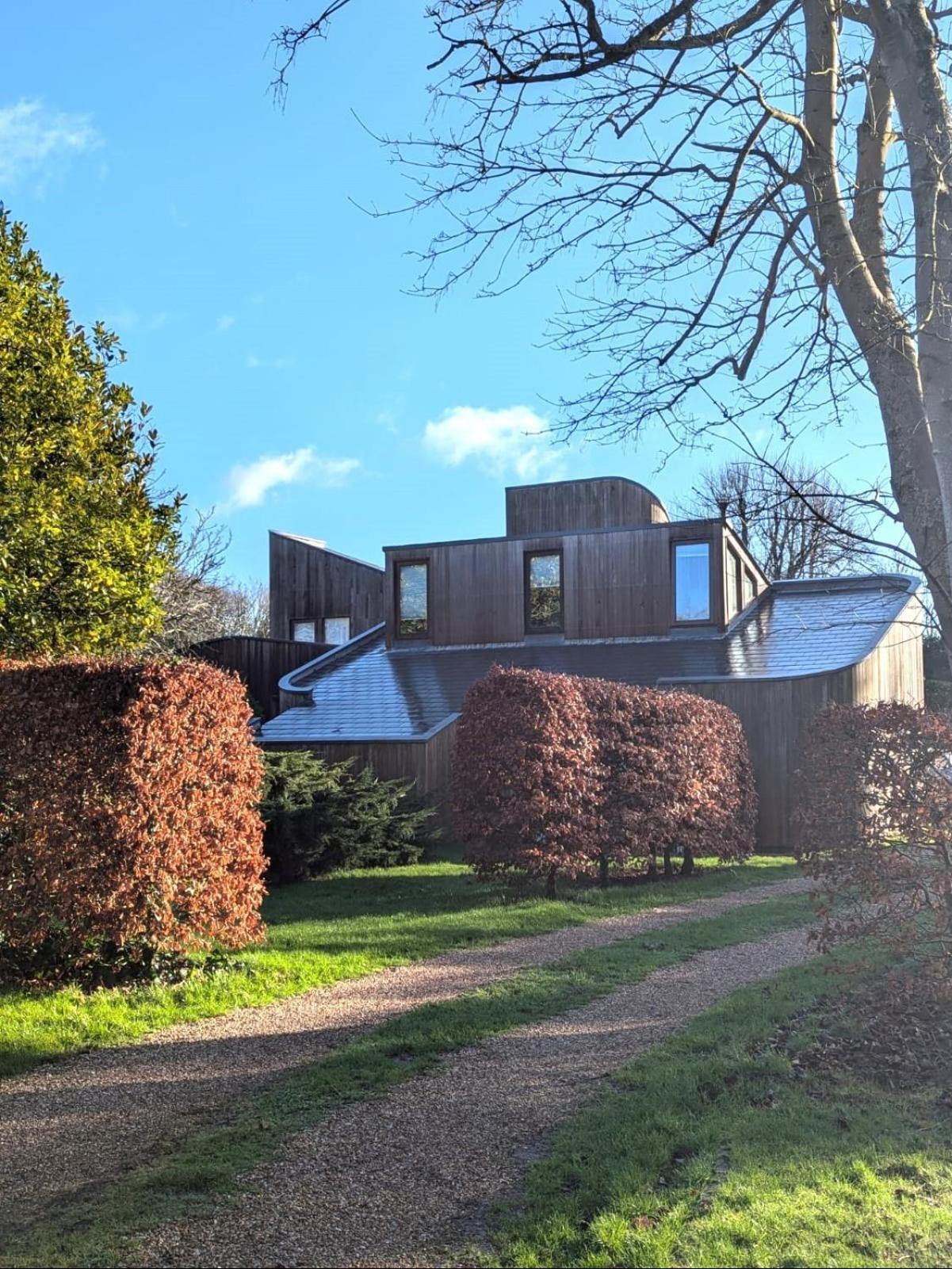 Unique & Rural Child Friendly Annexe With Large Gardens, Games & Tennis Court - Chichester Holiday Properties Exterior photo