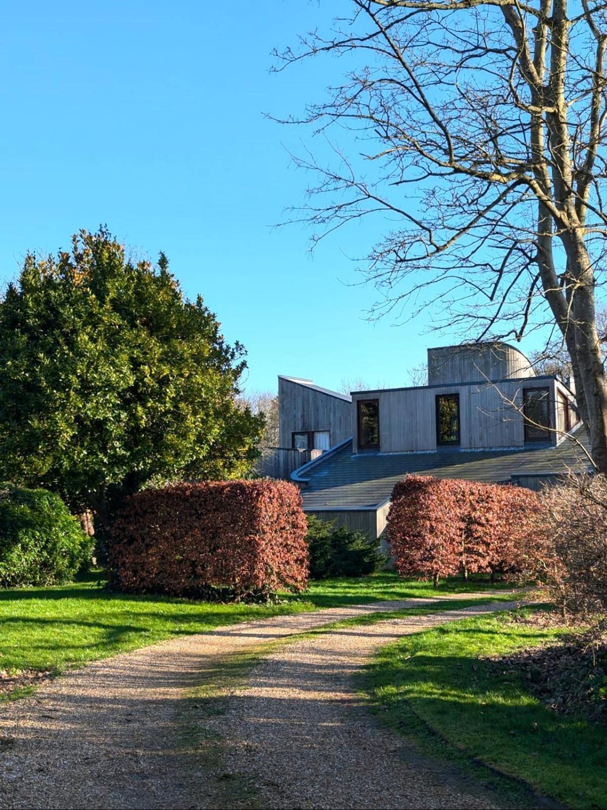 Unique & Rural Child Friendly Annexe With Large Gardens, Games & Tennis Court - Chichester Holiday Properties Exterior photo